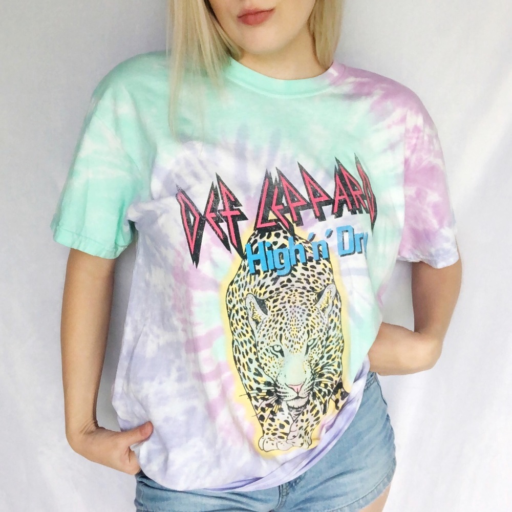 Def‎ Leppard NWOT Tie Dye Graphic Tee